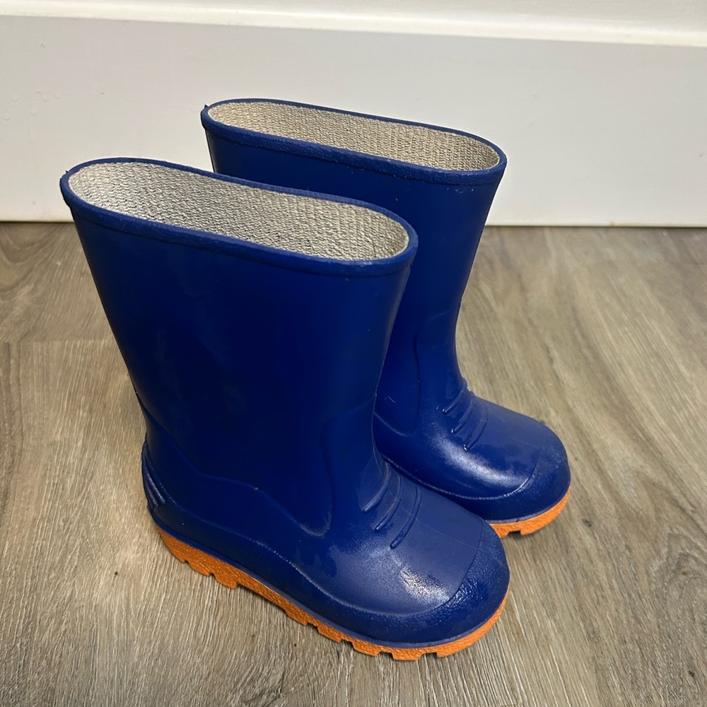 Rubber boots